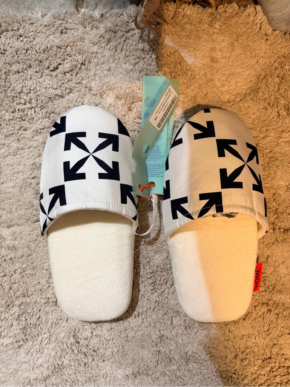 OFF WHITE Slide Slippers with Black Arrow Motif size s/m